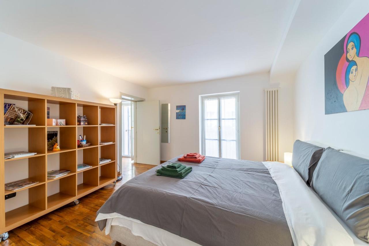 Parrot House - Casa In Centro A Parma Apartment Luaran gambar